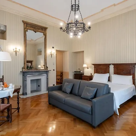 Hotel Roma E Rocca Cavour-3